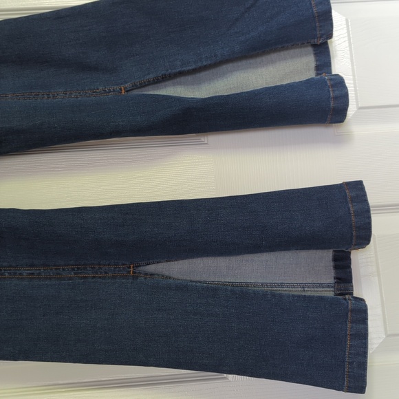 G.I.L.I Flared Jeans - Women's Size 12 Slit Back Front Seam Medium Wash - Picture 6 of 14
